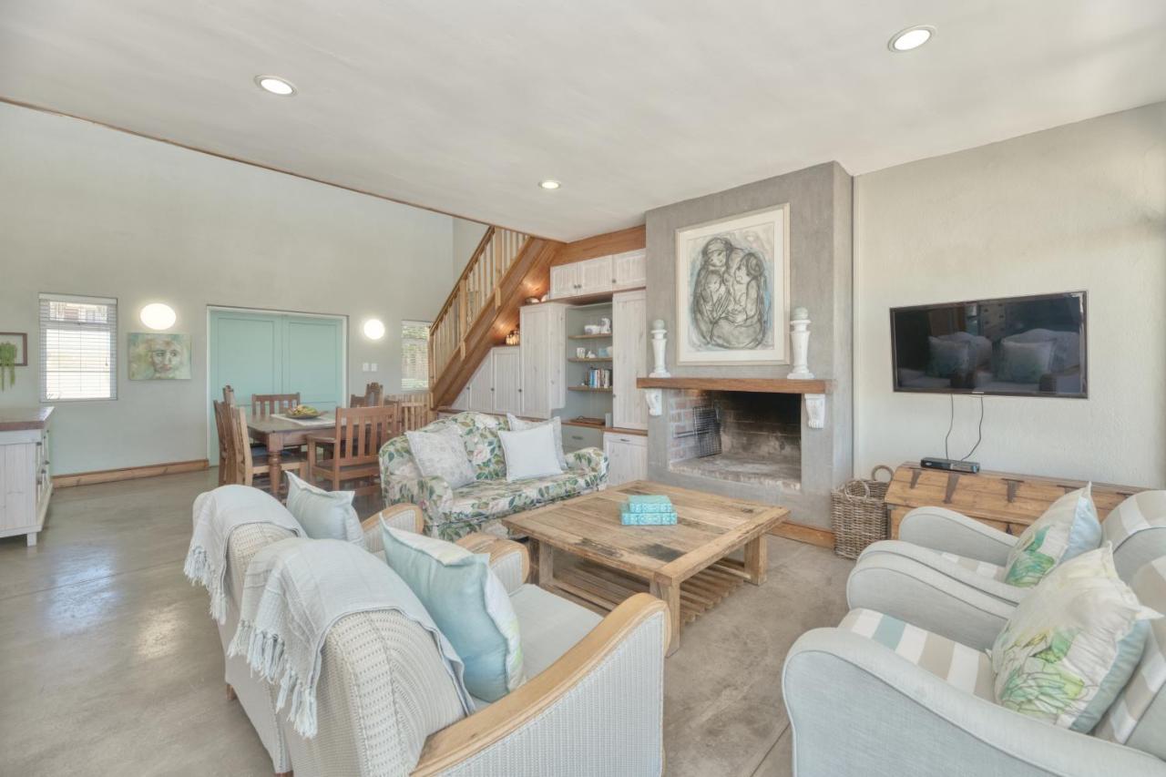 Colours Of The Sea - Main House Villa Struisbaai Bagian luar foto
